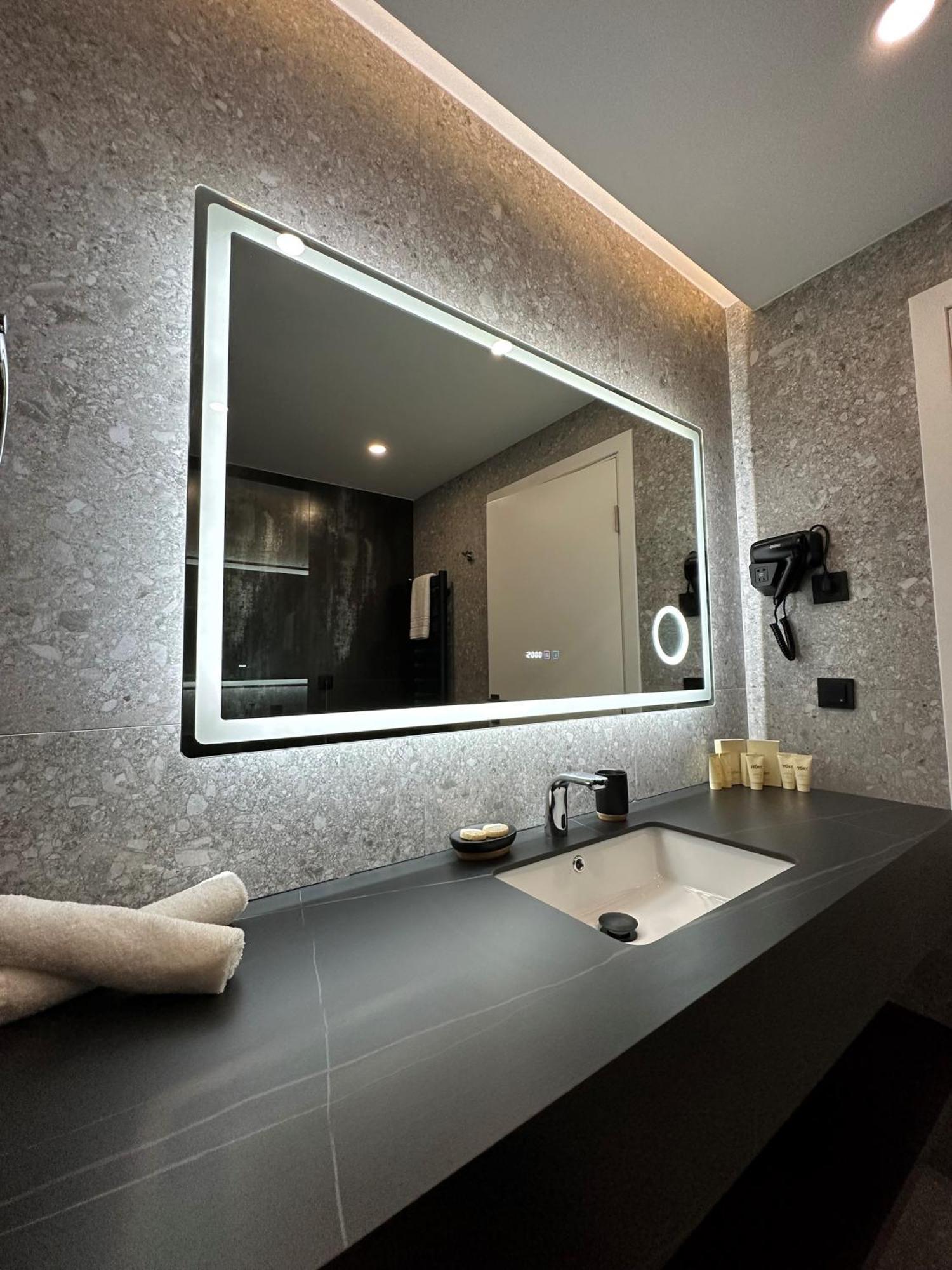 Mm Boutique Hotel Burgas Ngoại thất bức ảnh