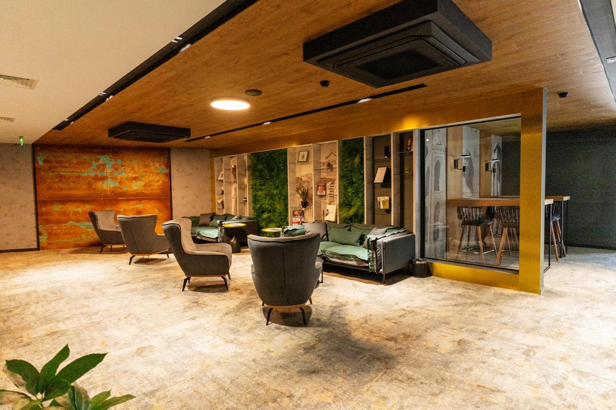Mm Boutique Hotel Burgas Ngoại thất bức ảnh