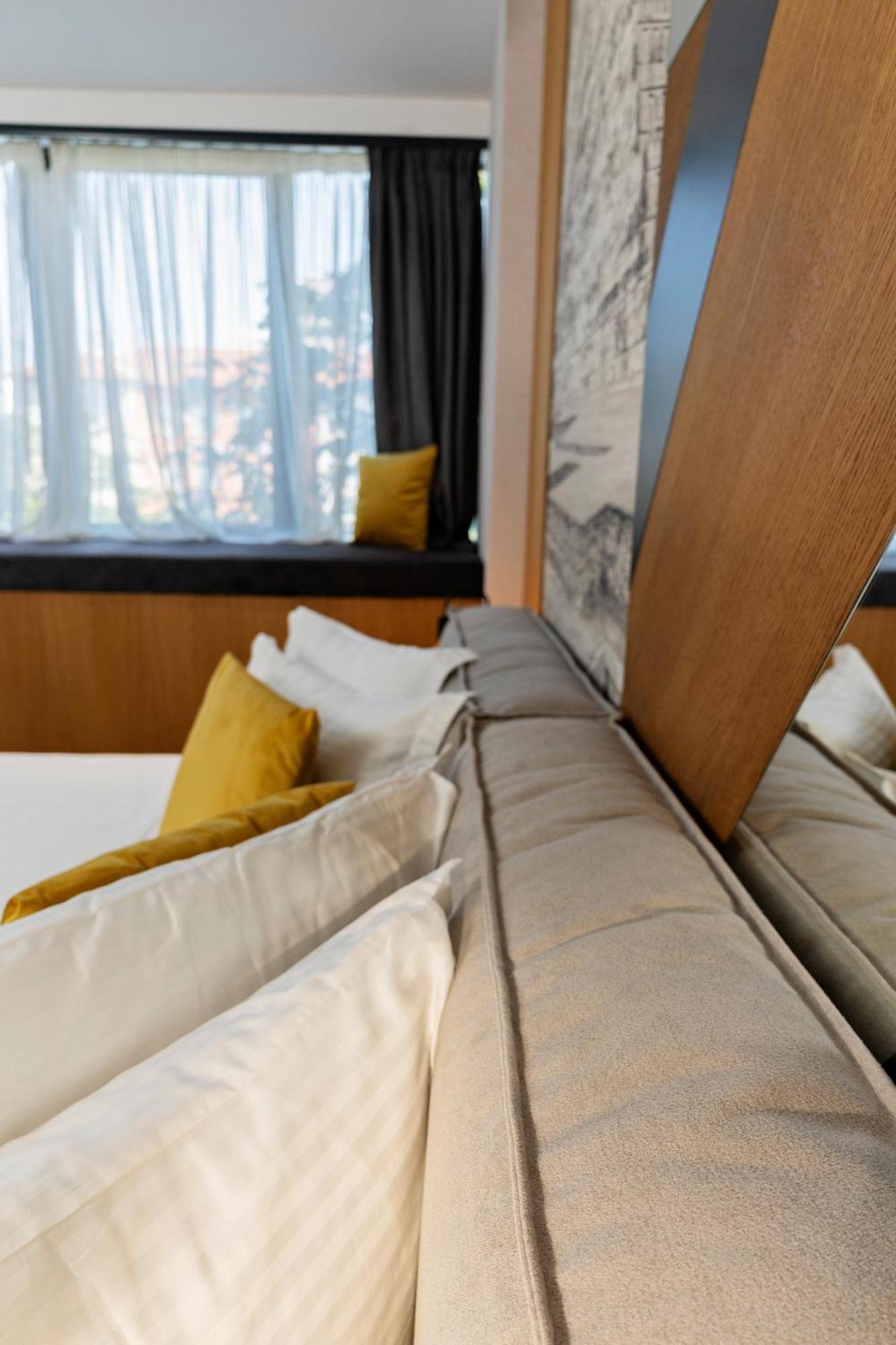 Mm Boutique Hotel Burgas Ngoại thất bức ảnh